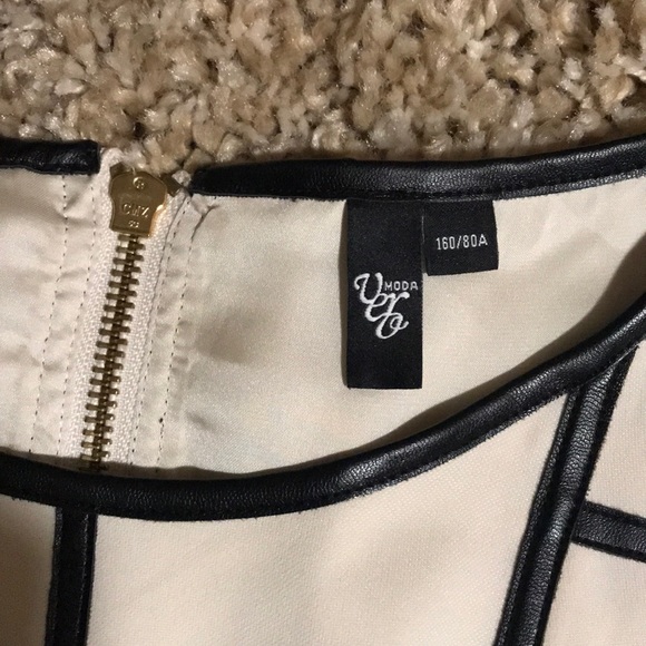 Ladies dress - Picture 2 of 3